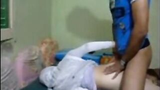 محجبة مصرية مش مفتوحة تتناك في طيزها