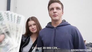 يبيع خطيبته صاحبة الكس النظيف - سكس مقابل المال